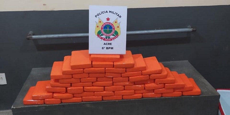 Polícia Militar apreende 51 kg de cocaína na BR-364, no Acre
