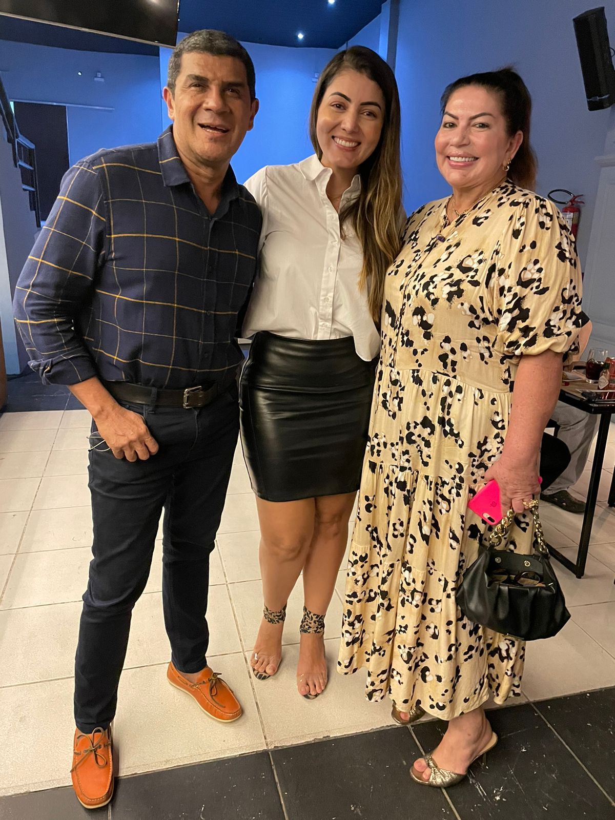Colunistas Roberta Lima, Moises Alencastro e a empresaria Renata Moura
