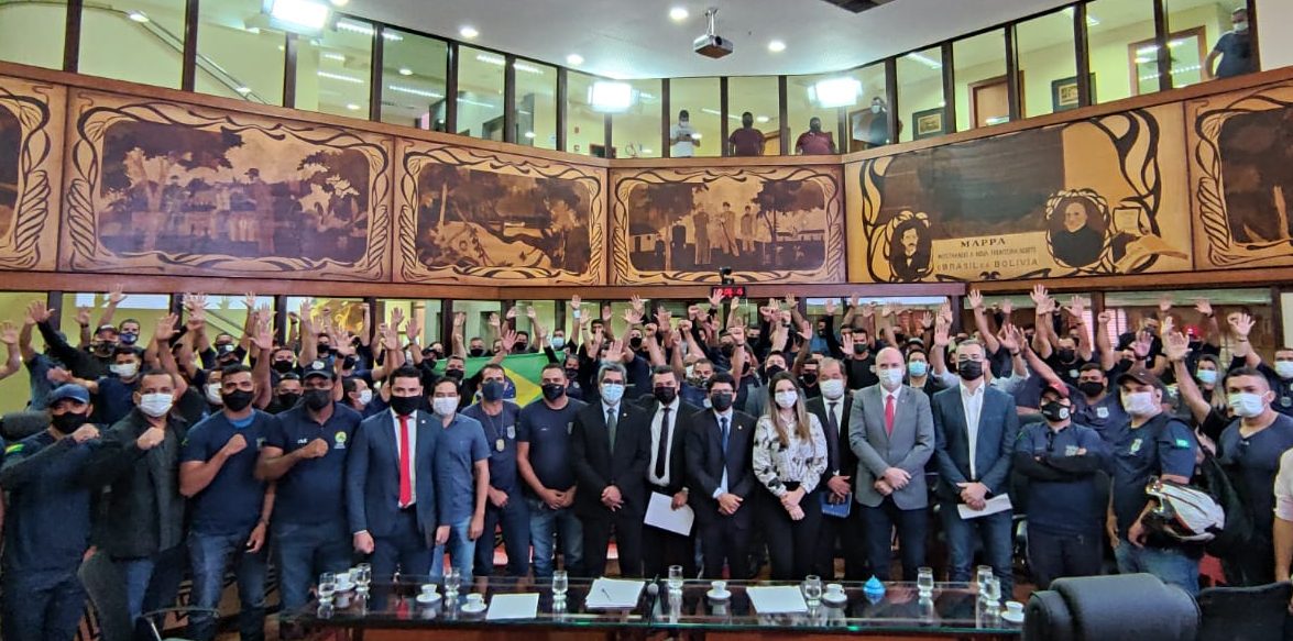 Servidores do ISE debatem situação funcional em audiência pública