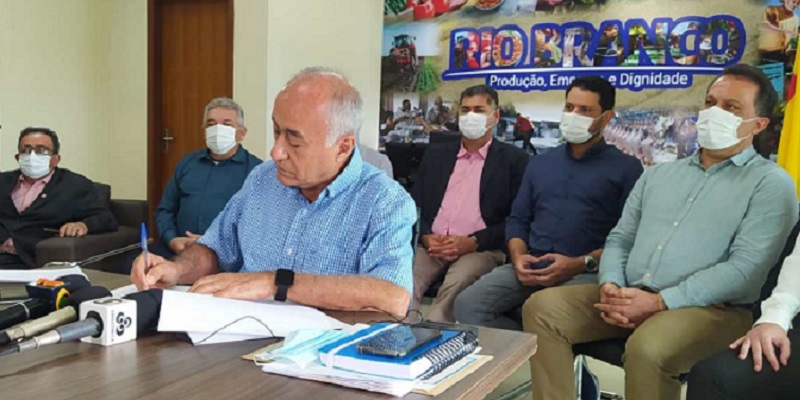 Bocalom decreta situação de emergência no transporte coletivo da capital