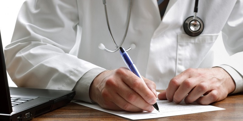 Médicos de Rio Branco suspendem greve por questões humanitárias