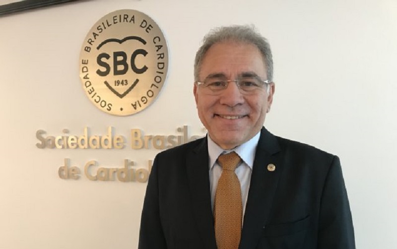 Governo anuncia fim da emergência sanitária por covid-19 no país