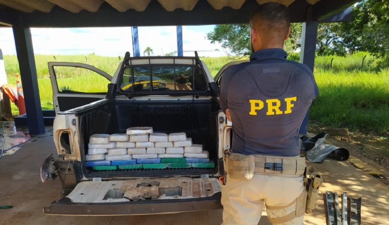 BR-364: homem é preso com 33 kg de cocaína escondidas em veículo