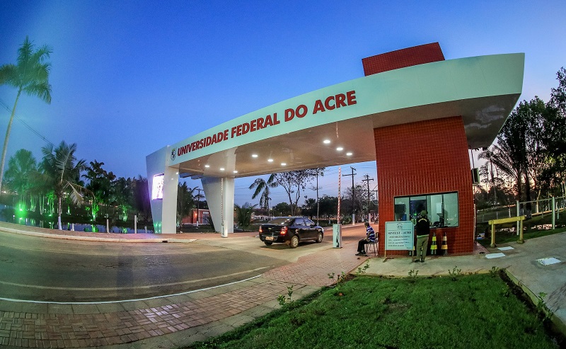 Curso pré-Enem de Inglês do Centro de Idiomas da Ufac abre inscrições