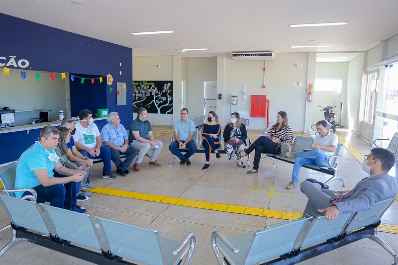 Estado define criação de comitê emergencial para acompanhar surto de doenças respiratórias em crianças