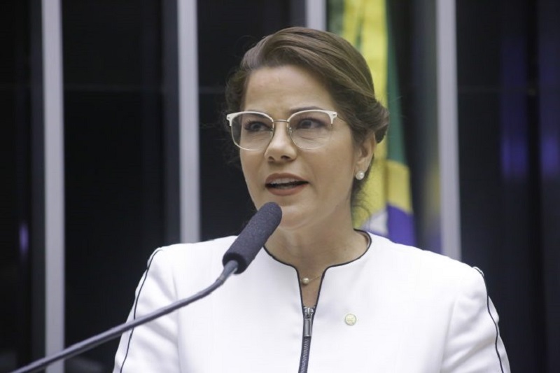 Projeto prevê piso salarial de dois salários mínimos para trabalhador essencial de limpeza urbana