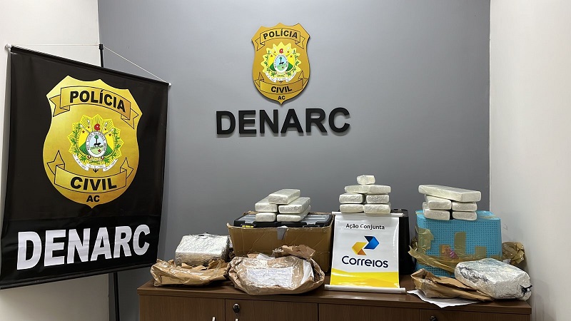 Em Rio Branco, dupla é presa com 20 kg de maconha em encomenda nos Correios