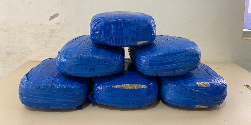 No interior do Acre, mulher é presa após transportar 6 kg de drogas