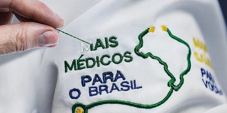 Governo abre edital com 5,9 mil vagas para o novo Mais Médicos