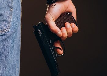 Relatório sobre mortes violentas intencionais mostra que 93% dos crimes são cometidos com armas de fogo no Acre