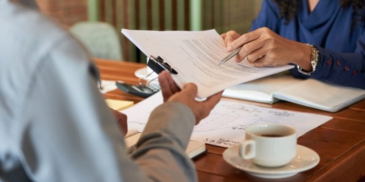 Posso exigir certidão de antecedentes criminais para contratação?