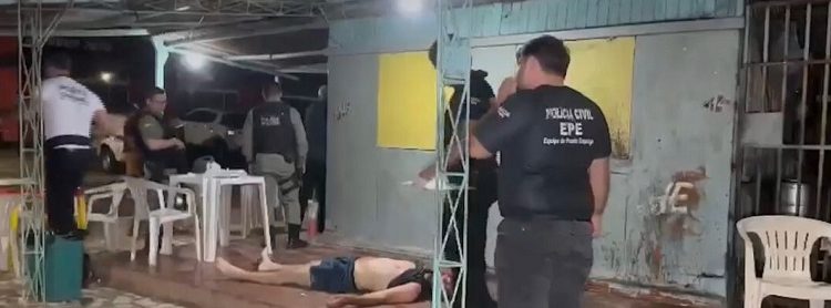 Em Rio Branco, homem é morto em troca de tiros com supostos assaltantes