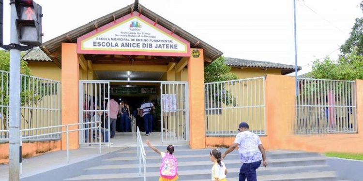 Programa “Escola Segura” com objetivo de evitar ataques em colégios é estabelecido em Rio Branco