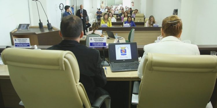 Vereadores de Rio Branco aprovam Projeto de Lei que prevê aumento de cargos comissionados no Saerb