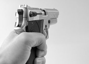 Em Rio Branco, pai suspeito de matar próprio filho é baleado em retaliação