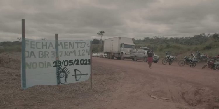 Justiça determina que rodovia que liga Acre ao Amazonas seja liberada; multa de R$ 10 mil caso descumprimento