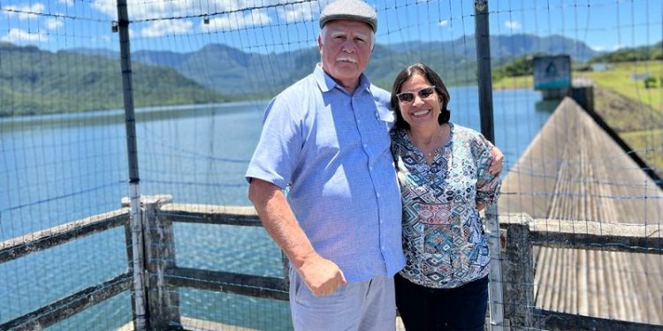 Amor pela educação une casal há mais de 40 anos