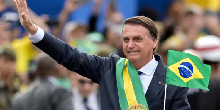 TSE entra na quarta sessão para julgamento de Bolsonaro nesta sexta-feira