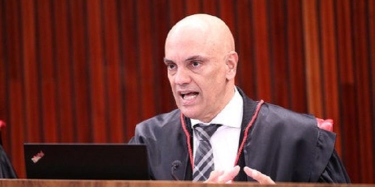 Moraes marca para 22 de junho julgamento que pode deixar Bolsonaro inelegível