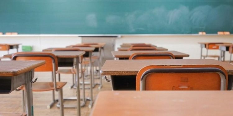 Lei que trata do combate ao abandono e à evasão escolar é sancionada no Acre