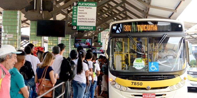 Vale Transporte: Prefeitura vai restituir créditos perdidos a usuários de ônibus de Rio Branco