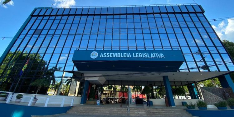 Projeto de Lei tenta controlar terceirização da Saúde no Acre