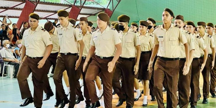 Acre vai manter escolas cívico-militares após encerramento de programa do Governo Federal