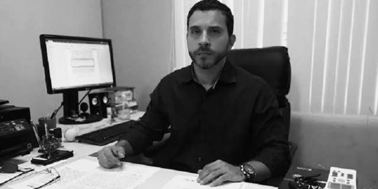 Corregedoria da Polícia Civil do Acre solicita medidas protetivas contra delegado acusado de ameaçar namorada