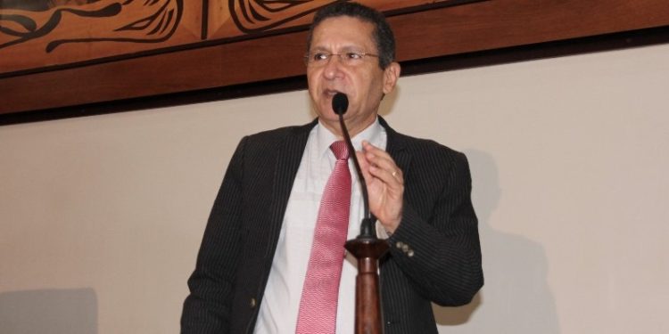 Helder Paiva é afastado do cargo de assessor político da Prefeitura de Rio Branco após acusação de assédio sexual