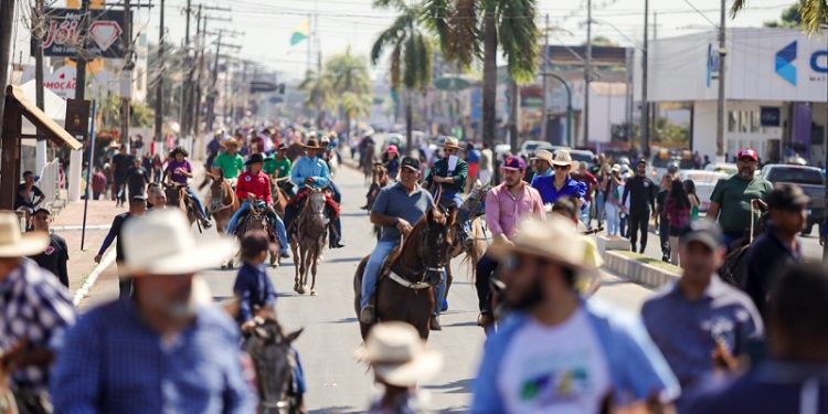 Expoacre 2023: cavalgada marca abertura do maior evento anual do Acre