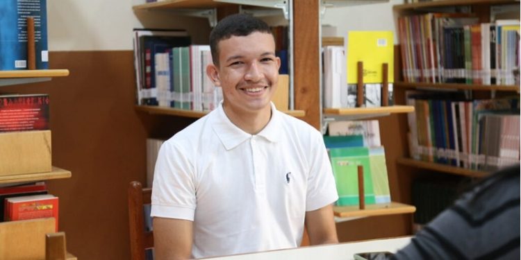 Estão abertas as inscrições para o Programa Jovens Embaixadores 2024