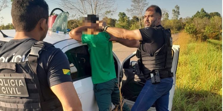 Homem que traficava drogas tipo “skank” e vendia no trabalho é preso pela Polícia Civil