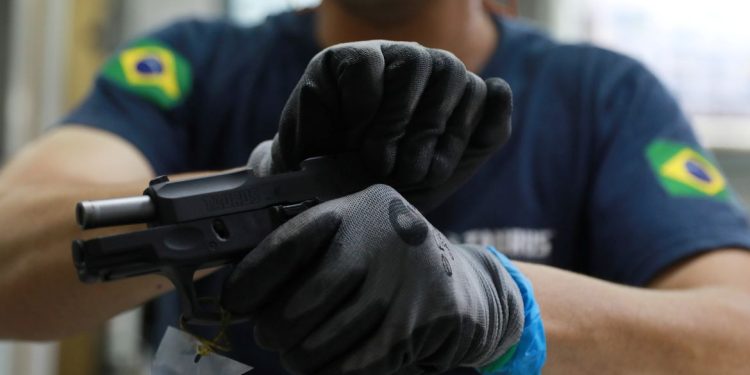 Senado aprova teste toxicológico para posse e porte de arma