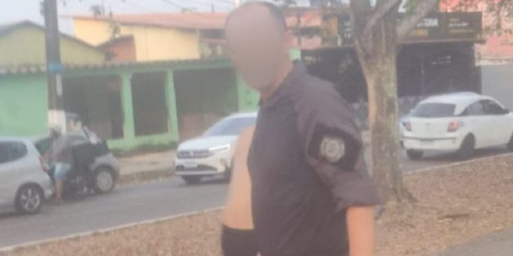 Estudante diz ter sido ameaçado por policial penal armado durante briga de trânsito: “se distanciou de mim quando comecei a gravar”