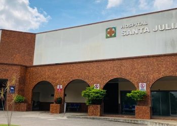 Recém-nascido é retirado da mãe após denúncias de possíveis maus-tratos; pais negam acusações