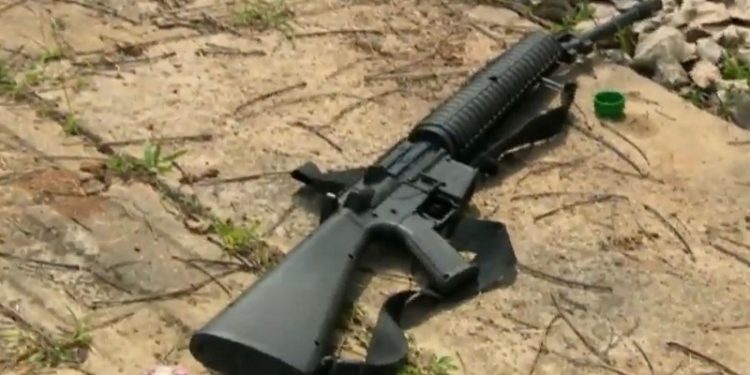 Uma das armas utilizadas pelos assaltantes no Conjunto Esperança era de brinquedo