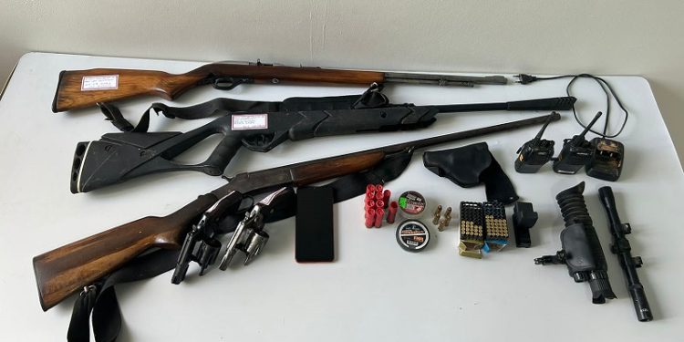 Duas pessoas são presas e mais de 70 objetos suspeitos são apreendidos no interior do Acre