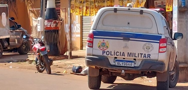 Adolescente de 14 anos é ferido com tiro nas costas após tentar assaltar comércio em Rio Branco;