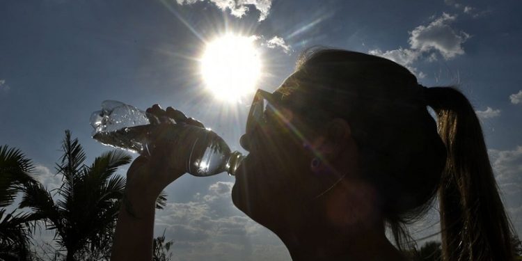 Defesa Civil de Rio Branco alerta para calor recorde nesta quarta-feira na capital