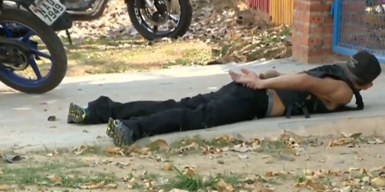 No Conjunto Esperança, todos os assaltantes se entregam após negociação com a PM