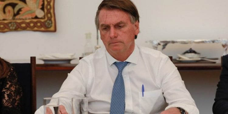 TSE multa Bolsonaro em R$ 10 mil por impulsionamento ilegal contra campanha de Lula