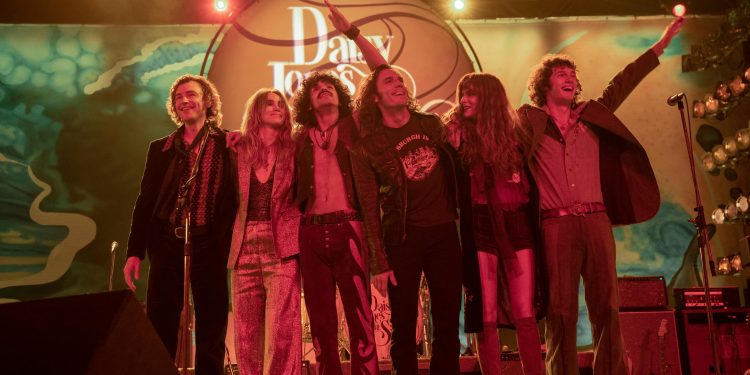 Daisy Jones & The Six: amores improváveis, rock and roll e vícios