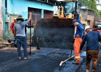 Com contrato milionário, empresa responsável por revitalizar ruas de Rio Branco abandona obras