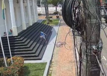 Homem é esfaqueado após reagir a assalto em frente ao Palácio da Justiça em Rio Branco