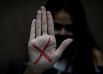 Brasil tem média de três feminicídios por dia e uma mulher morta a cada quase 7 horas