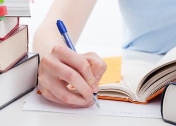 Governo Federal vai realizar concurso com 8 mil vagas para ministérios e outros órgãos federais; confira