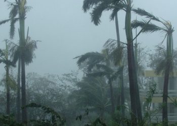 Mâncio Lima decreta situação de emergência após tempestade com ventos acima de 80km/h
