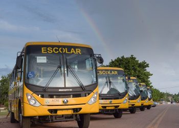 Motoristas de ônibus escolar infantil do Acre vão realizar paralisação por falta de pagamentos