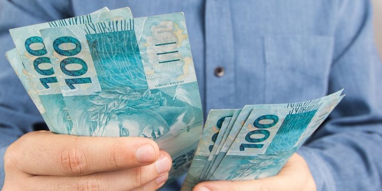 Servidores do Estado do Acre recebem nesta quarta-feira