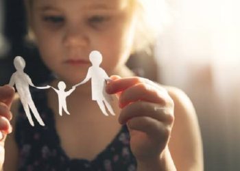 Lula sanciona lei que prevê pensão de um salário mínimo para crianças órfãs em casos de feminicídio